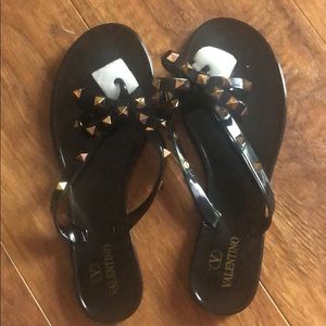 Jelly flip flops with studs